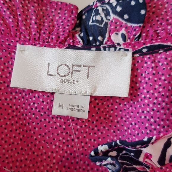 NWT LOFT PINK BLUE WHITE SLEEVELESS RUFFLE NECK TOP SIZE MEDIUM FLORAL OFFICE - Picture 2 of 8